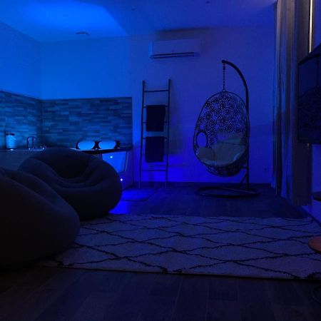 Appartement Cosy Jacuzzy Luxe Gare De Toulon Exterior foto
