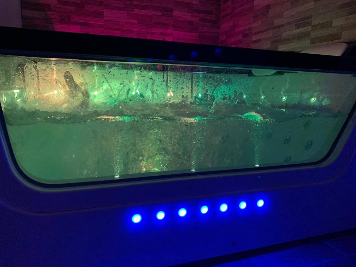 Appartement Cosy Jacuzzy Luxe Gare De Toulon Exterior foto