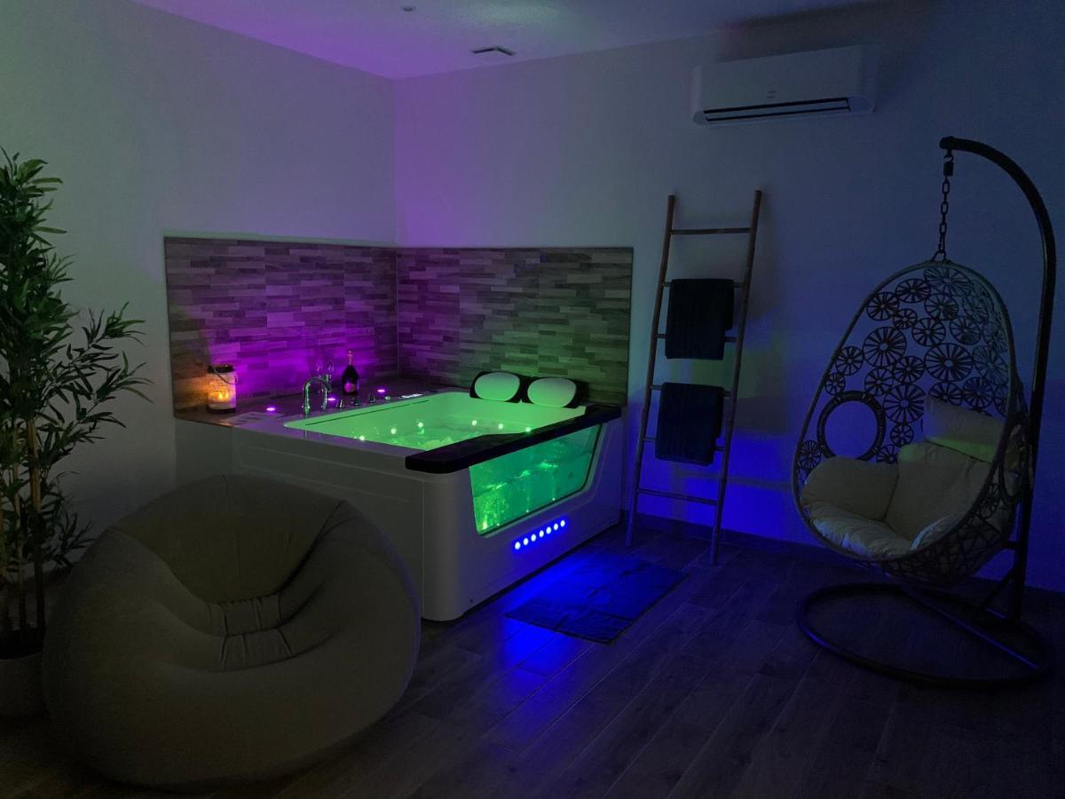 Appartement Cosy Jacuzzy Luxe Gare De Toulon Exterior foto