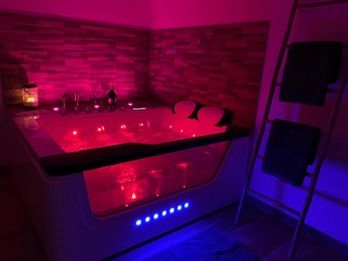 Appartement Cosy Jacuzzy Luxe Gare De Toulon Exterior foto